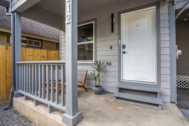 Photo - 5512 Texas St