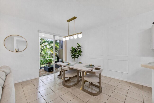 9181 Villa Palma Ln