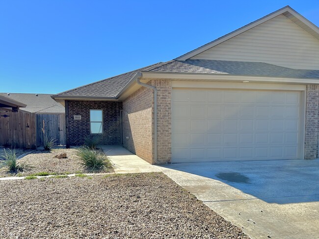 Photo - 5533 Lehigh St Townhome