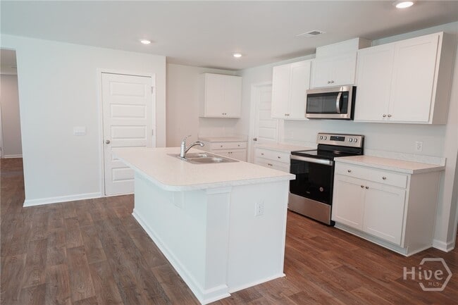 Building Photo - 139 Painted Lady Lp Rental