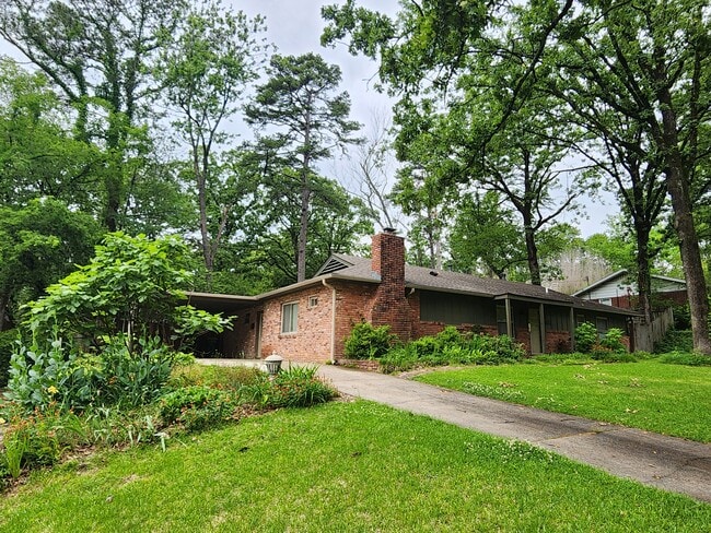 Building Photo - 506 Shamrock Dr Rental