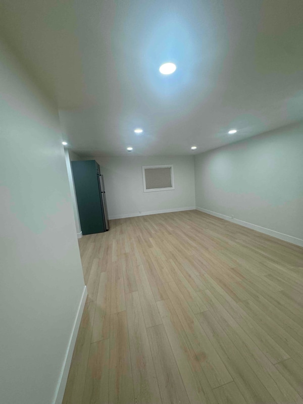 Photo - 887 N 1500 W