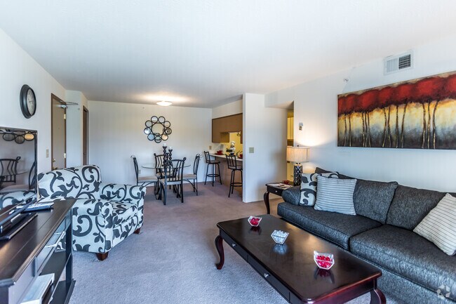 2HAB, 1BA - 960SF