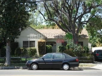 Back house behind this photo - 4927 Cahuenga Blvd House