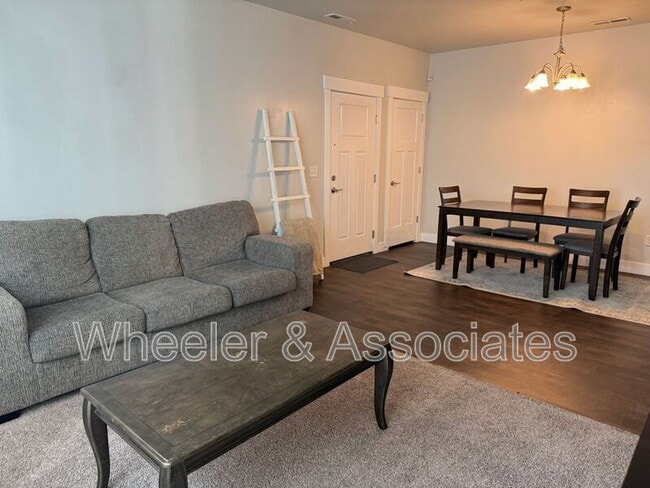 Photo - 47 W Silver Springs Dr