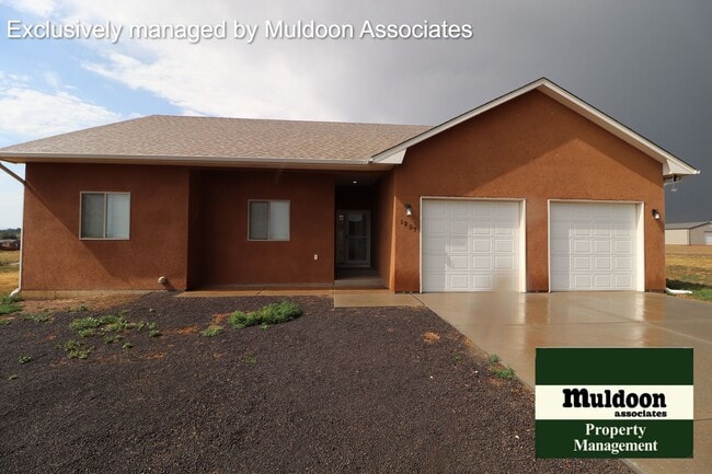 Building Photo - Gorgeous Pueblo West home.  Available now!