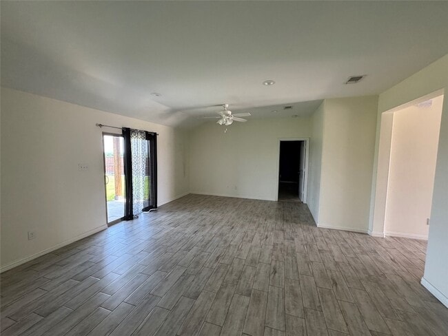 Photo - 3409 Sandstone Dr