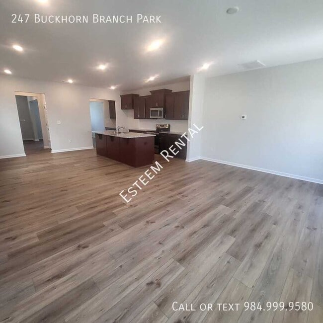 Photo - 247 Buckhorn Br Pk