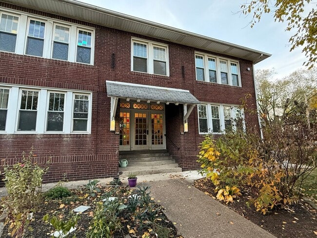 Building Photo - 204-204 S Braddock Ave Unit 202-B