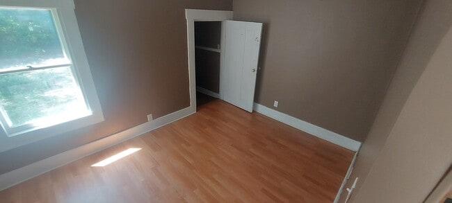 Photo - 512 Gordon St