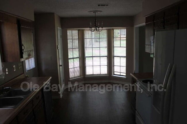 Photo - 2010 Sky Vista Dr W