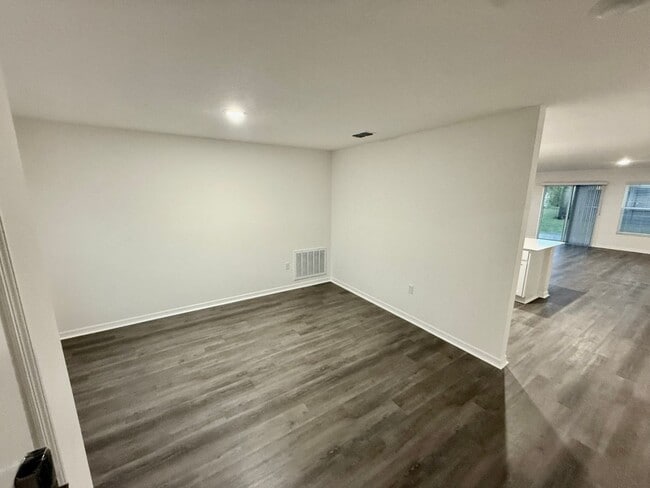 Photo - **Move-In-Special** Brand New 4-Bedroom Home in Poinciana – Available Now!