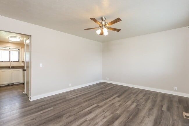 Photo - 9709 E Annalyn Dr