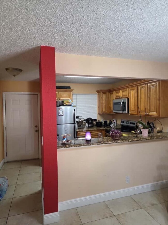 Building Photo - 1760 Windorah Way Unit H