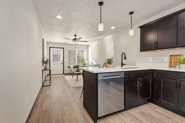 Photo - Chestnut Ridge