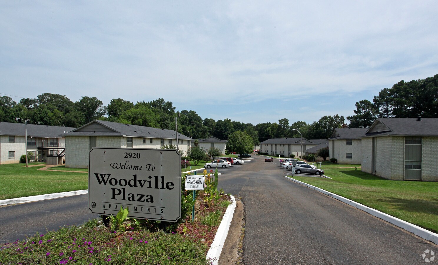 Woodville Plaza Apartments - Woodville Plaza Apartments