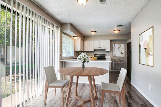 Photo - Waterside Apartment Homes