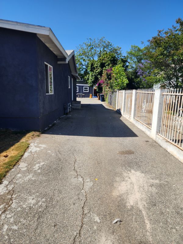 Photo - 1459 W 102nd St