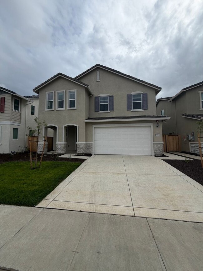 Building Photo - 3 Bedroom | 2.5 Bathroom | New two-story home in Elk Grove