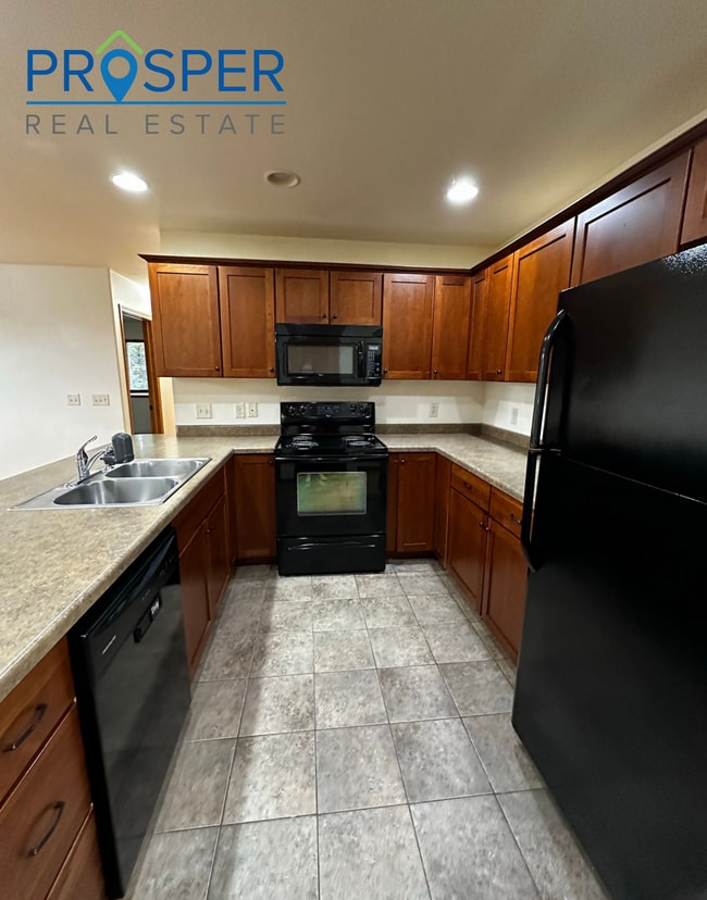 Photo - Charming Comfort Meets Prime Eau Claire Location!