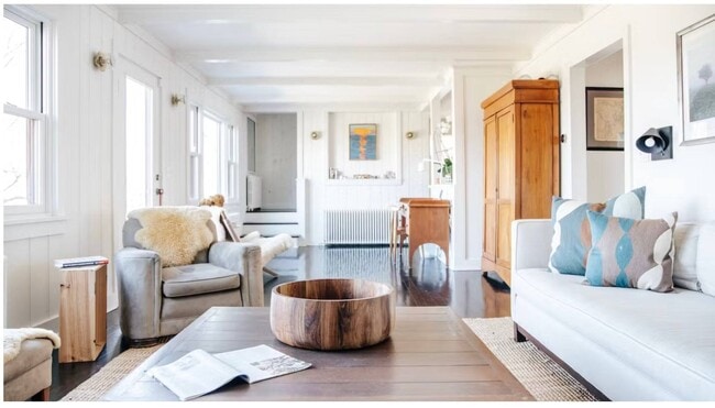 Photo - 23 Mulford Ln