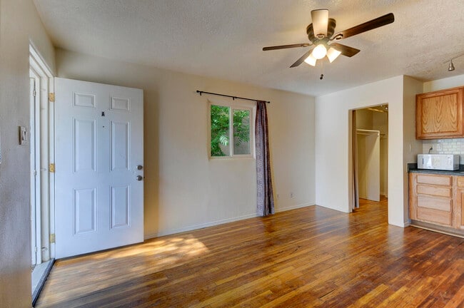 Photo - 306 Stanford Dr SE