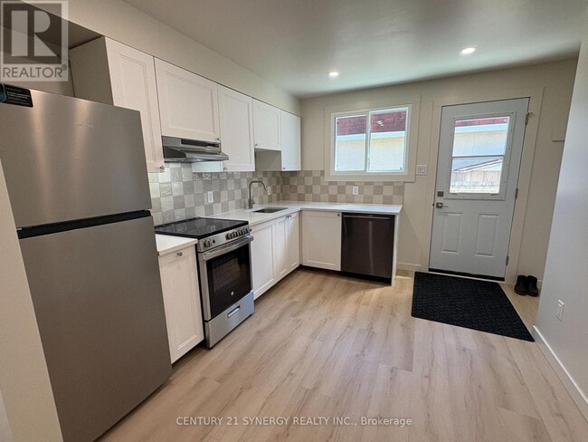 Photo - 93B Tarquin Crescent