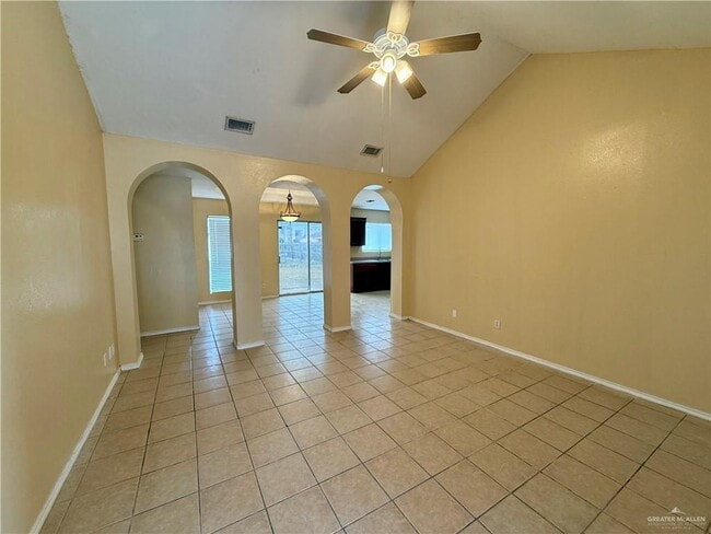 Photo - 6901 S Verano St