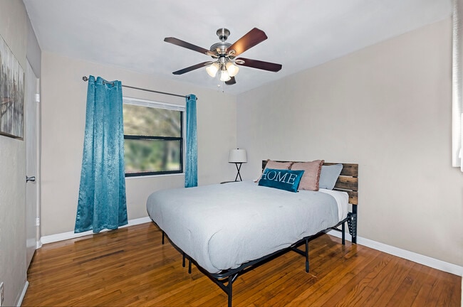 Photo - 5762 2nd Ave N