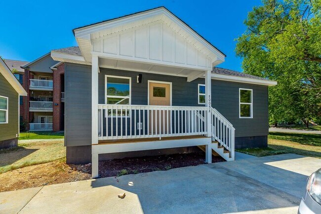 Photo - 2005 S Lyerly St Unit A