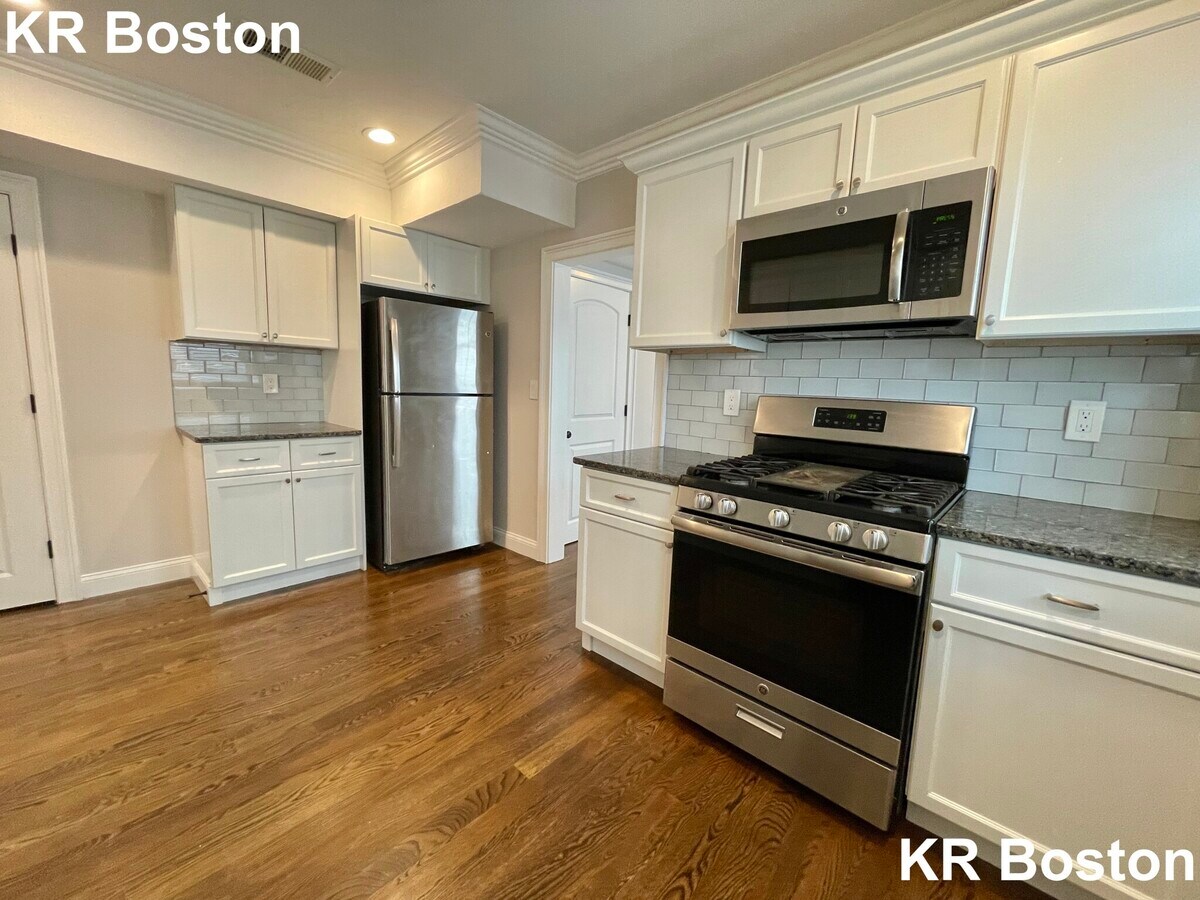 Photo - 22 School St Unit 2