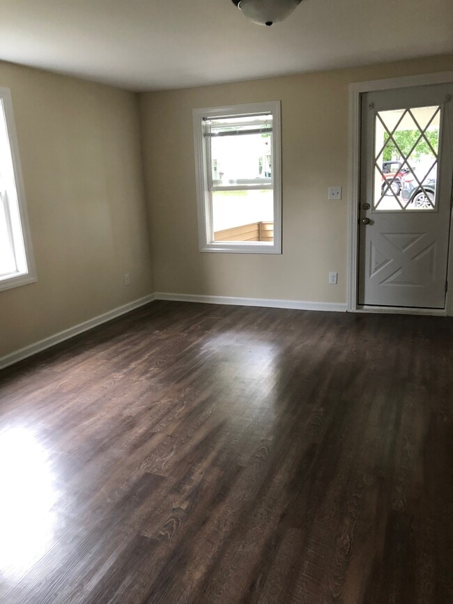 Photo - 627 Hudson St