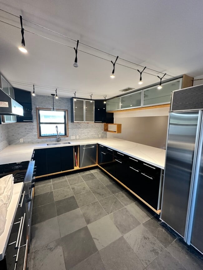 Photo - 7326 Lehigh Dr