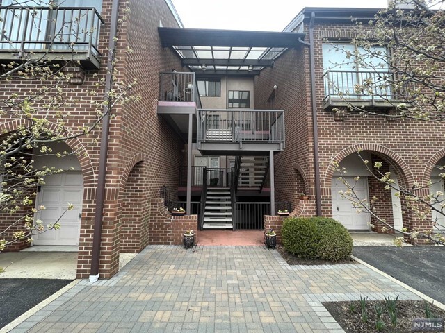 Photo - 5 Millay Ct Townhome