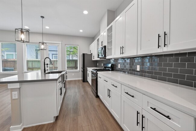 Photo - 8458 Berry Green Ln