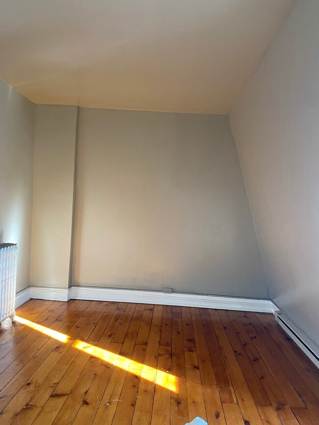 Bedroom - 18 E Main St Unit 3