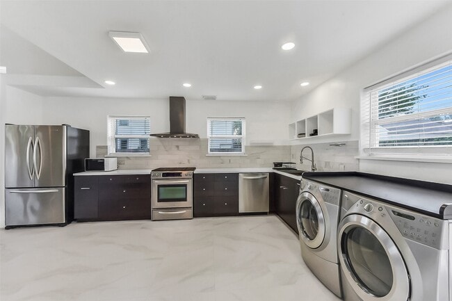 Photo - 1813 Crockett St