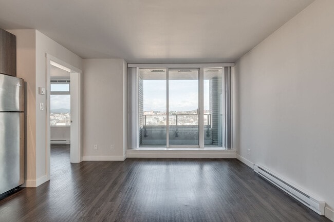 Photo - Hudson Walk One