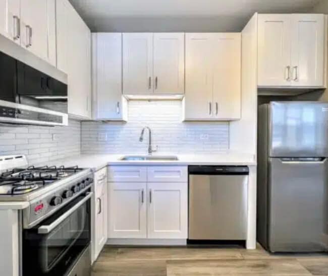 3939 N Janssen Unit 2N
