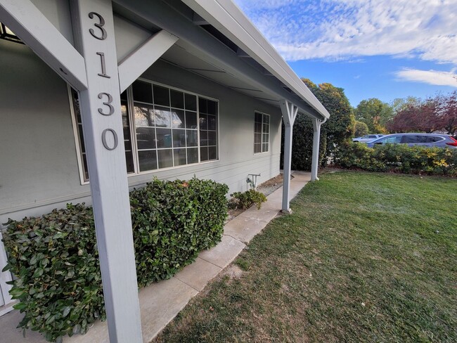 Building Photo - Charming 3 Bedroom, 1 Bath home in the Cam...