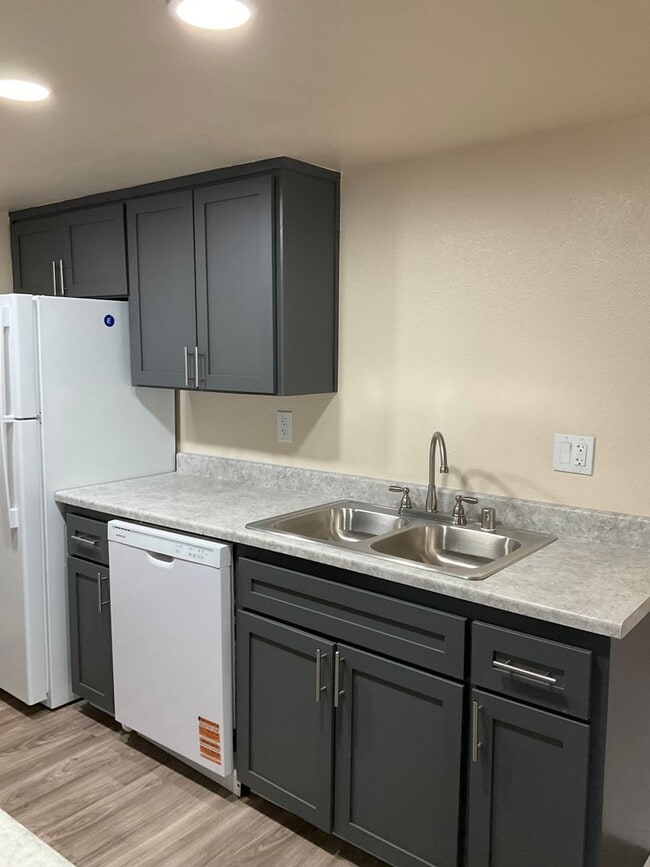 Burgundy House Apartments