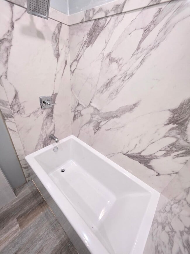 Photo - 1344 Oakes St Unit 1344