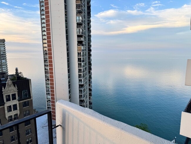 Photo - 6033 N Sheridan Rd Unit 19K