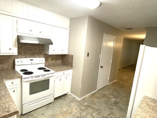 Photo - 9818 Jordan Ave Unidad A