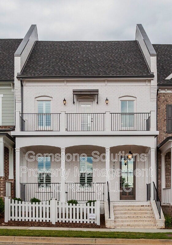 Building Photo - 3006 Hathaway St Rental