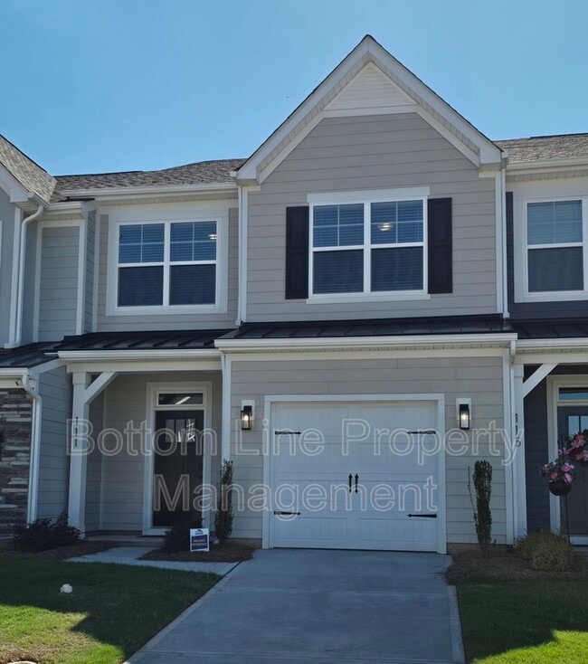 Photo - 111 Viburnum Rd