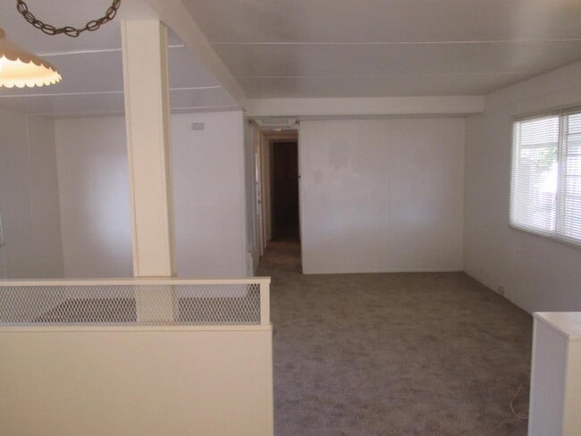 Photo - 1074 W Johnston Ave