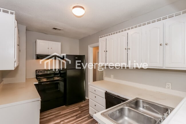 Photo - 6423 Patmore Rd