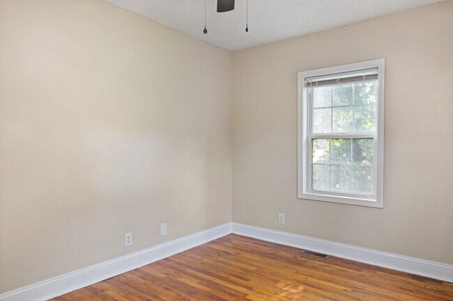 Photo - 308 Gill St Unidad 308 Gill Street, Apt. B