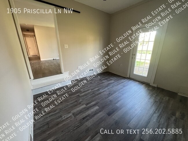 Photo - 1905 Priscilla Ln NW